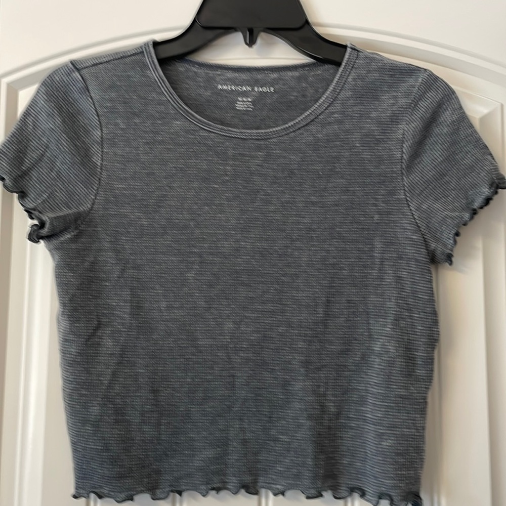 American eagle crop top. Medium.